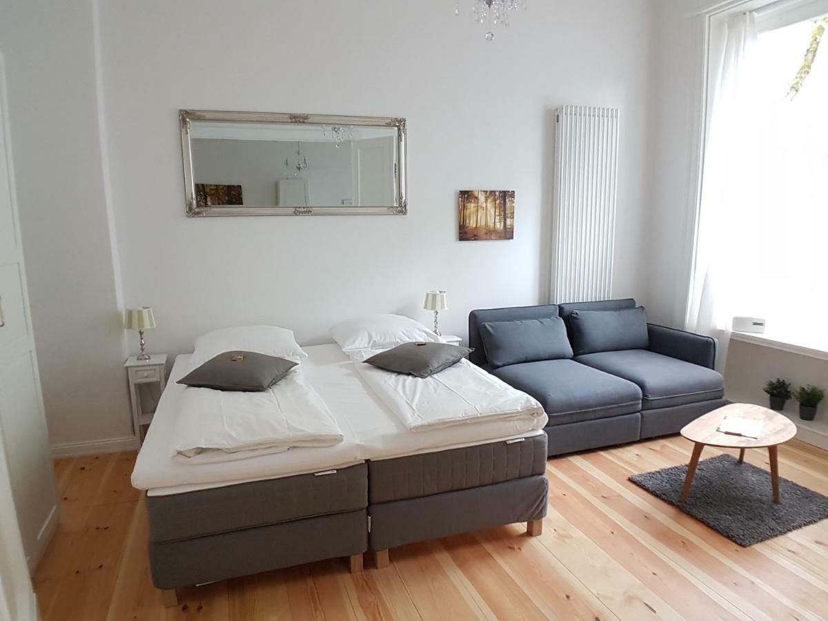 Lang Re By Rockchair Apartments L Superhost Status L 2 Bedrooms Boxspringbeds In City Center - Cozy Family & Business Flair Welcomes You! Berlin Exterior photo